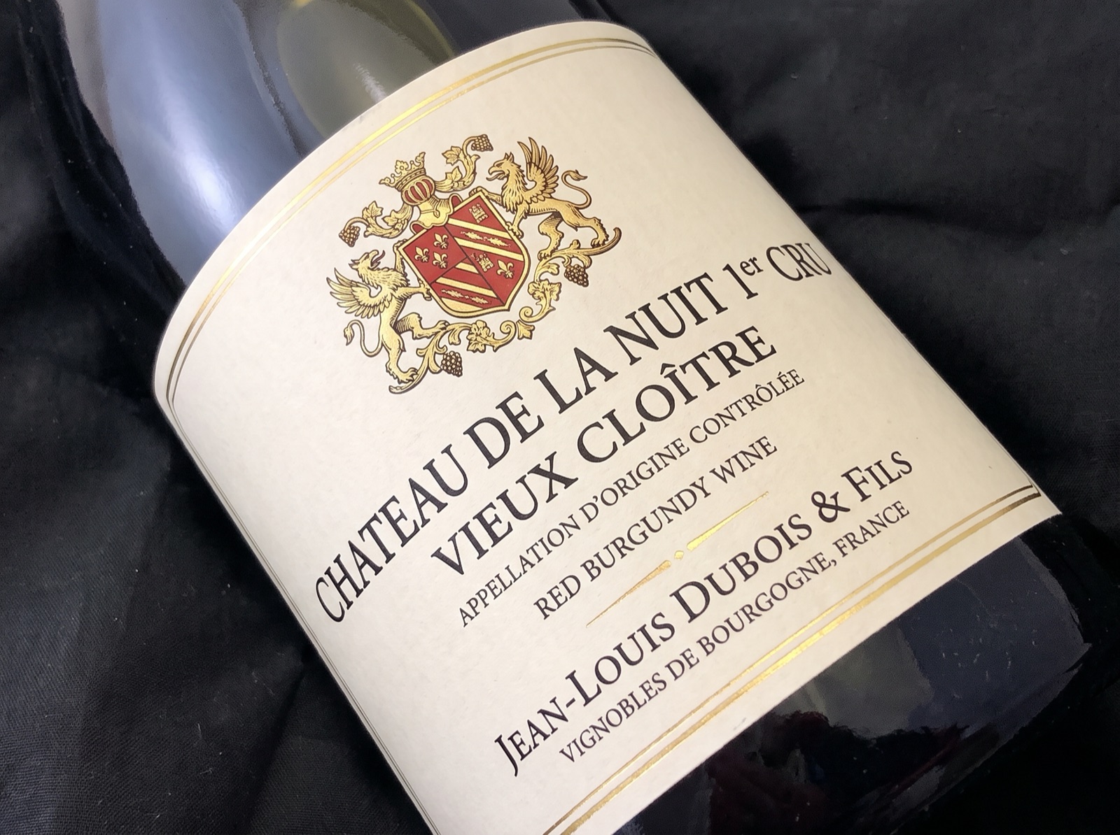 Custom wine bottle label with an original winery design, printed by Euphora